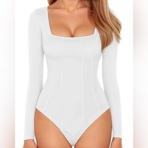 NWT- MANGO POP White Long Sleeve Square Neck  bodysuit .